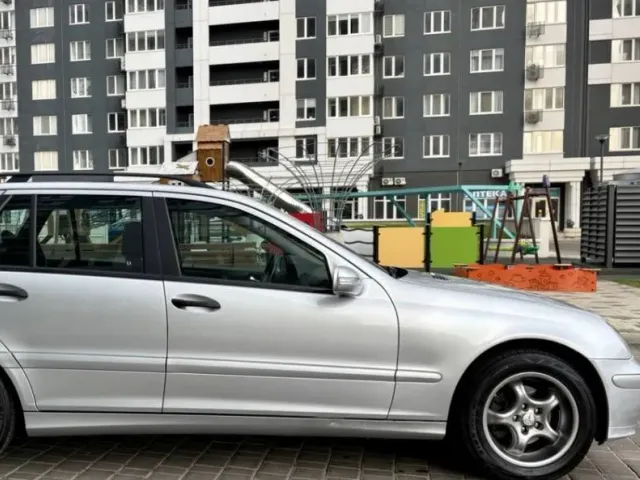 Mercedes-Benz C-Класс - фото 4