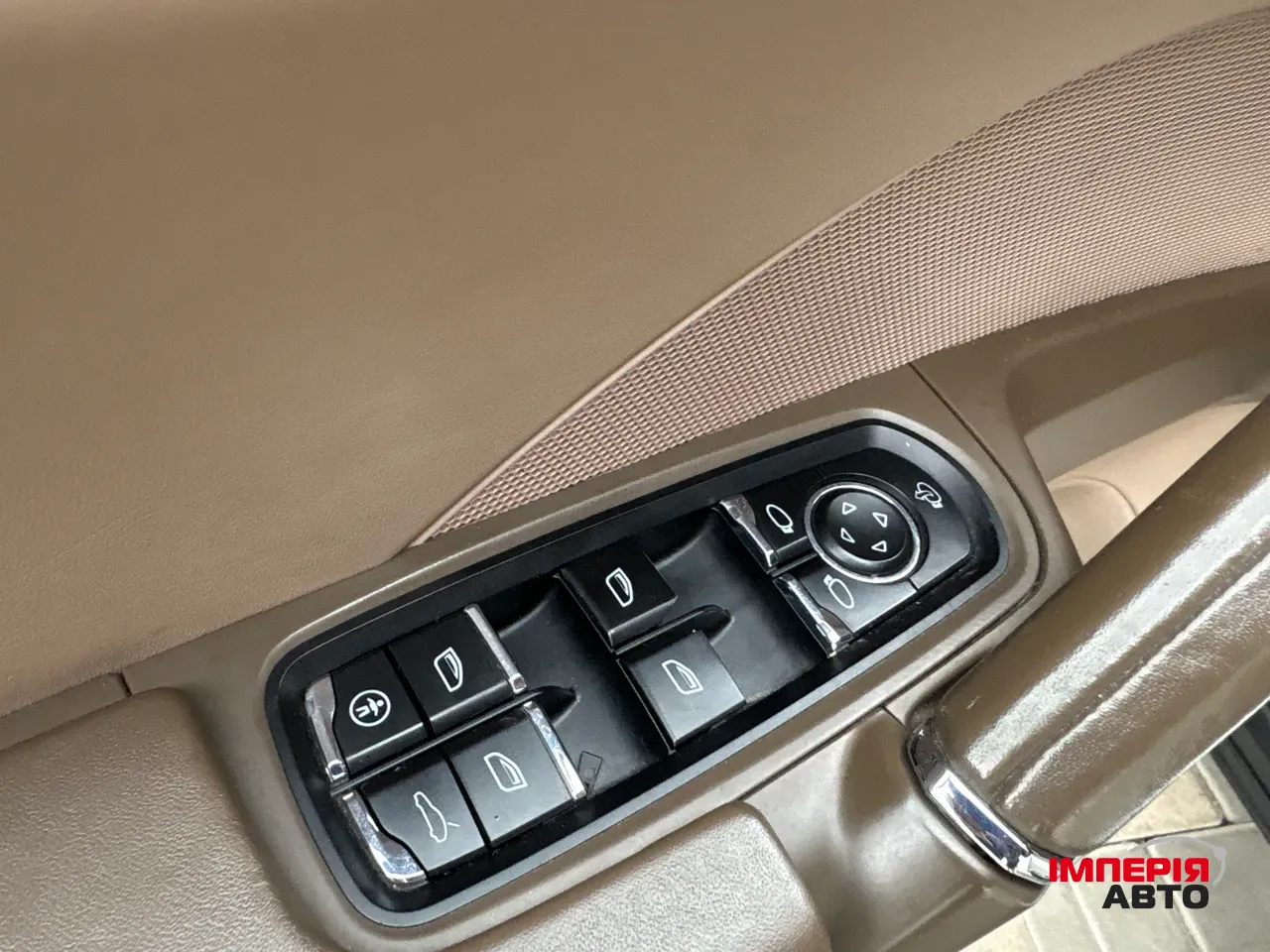 Porsche Cayenne - фото 12