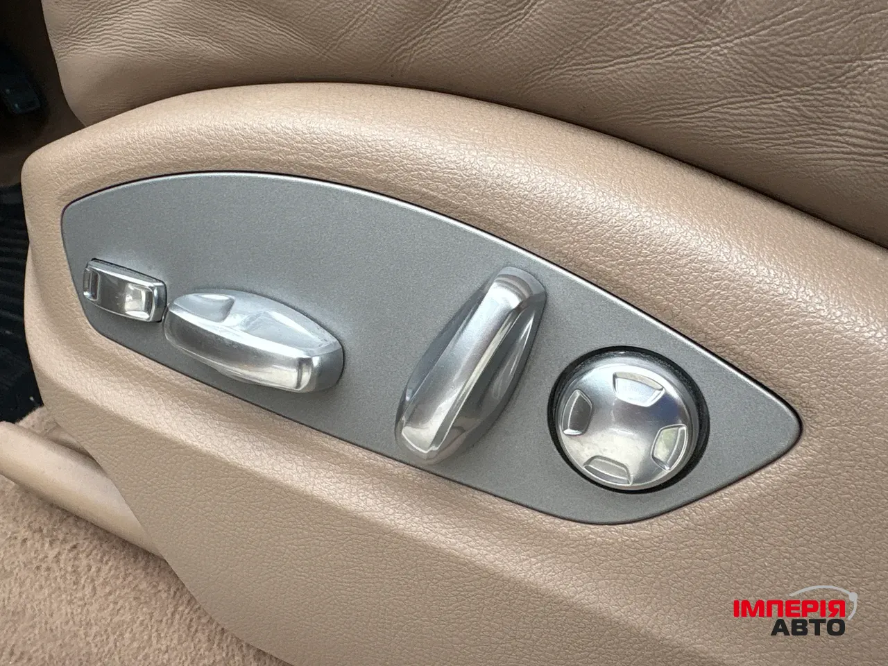 Porsche Cayenne - фото 15