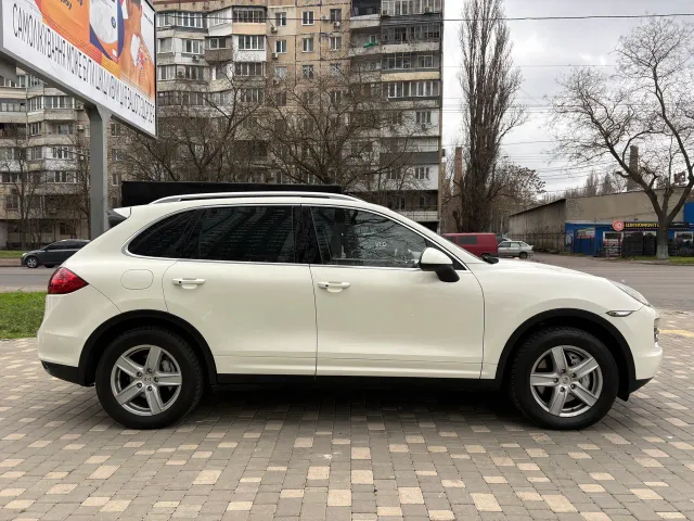 Porsche Cayenne - фото 4