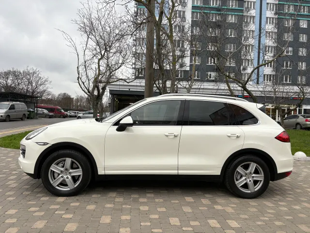 Porsche Cayenne - фото 3