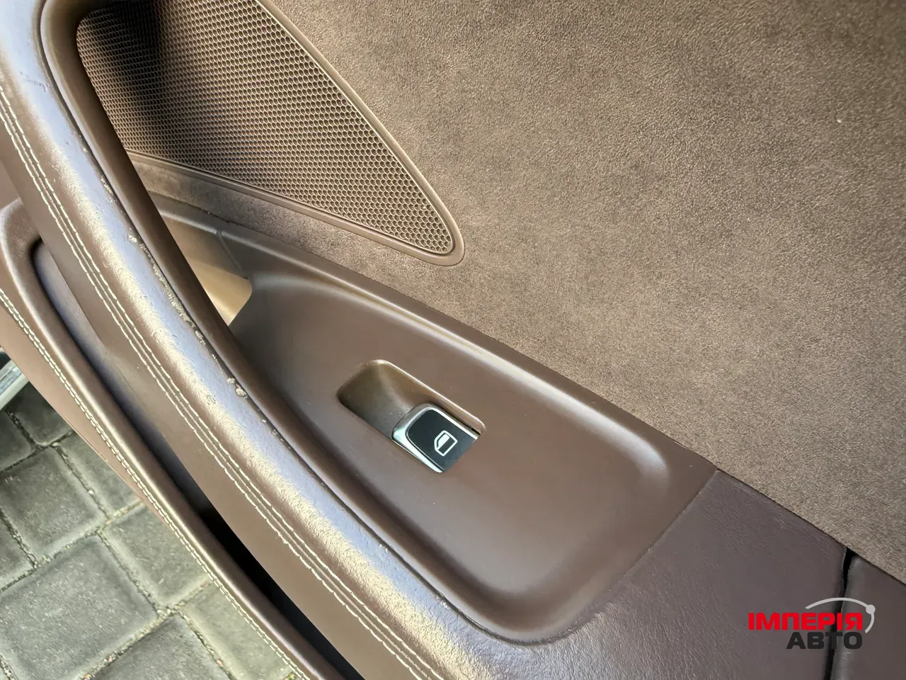 Audi A8 - фото 35