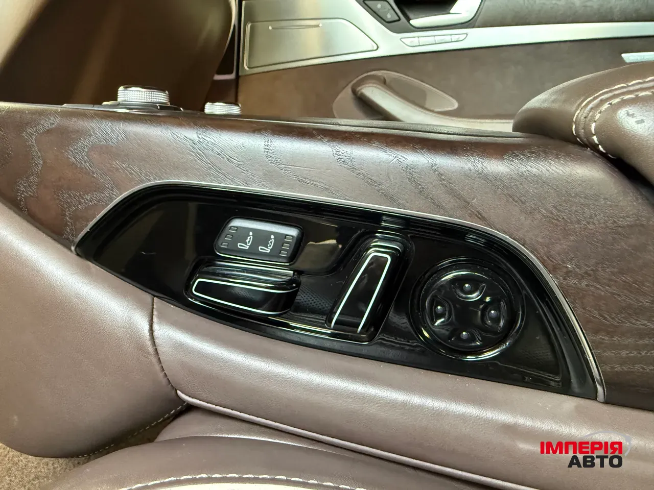 Audi A8 - фото 64