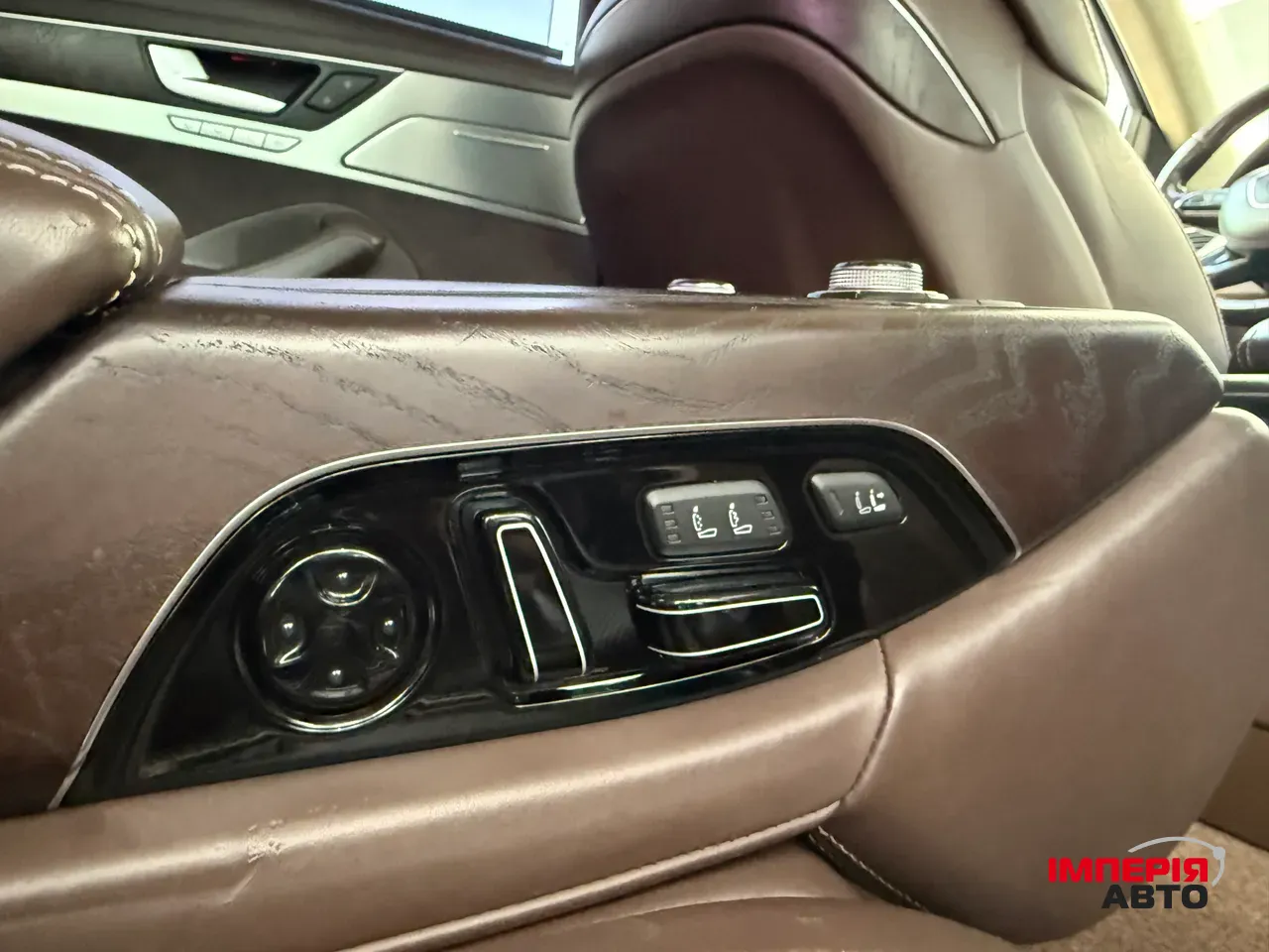 Audi A8 - фото 55