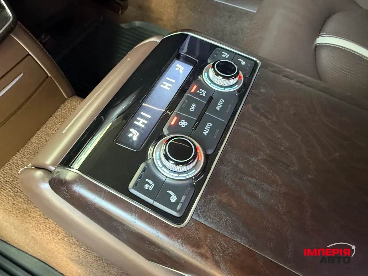 Audi A8 - фото 63