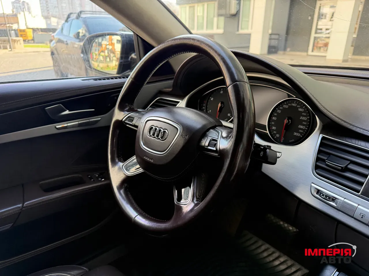 Audi A8 - фото 43