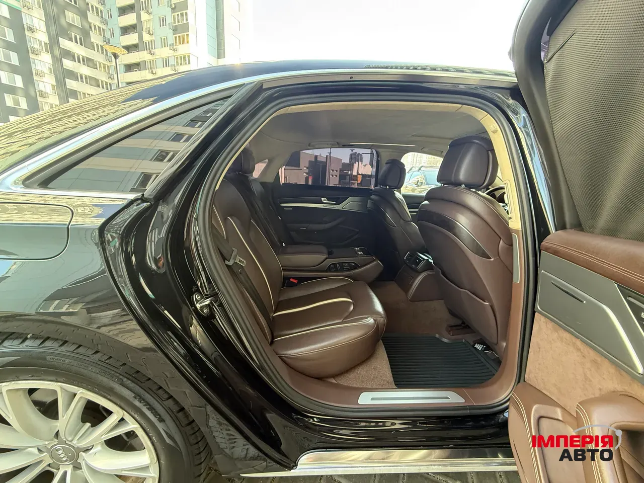 Audi A8 - фото 52