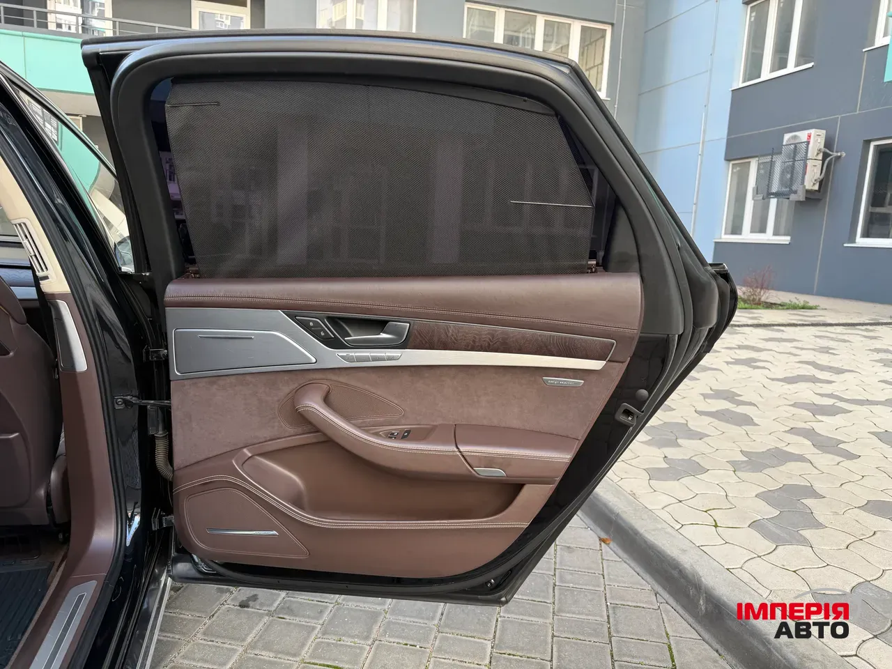 Audi A8 - фото 46