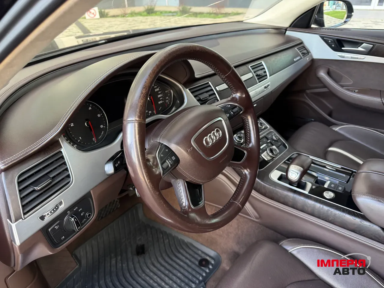 Audi A8 - фото 26