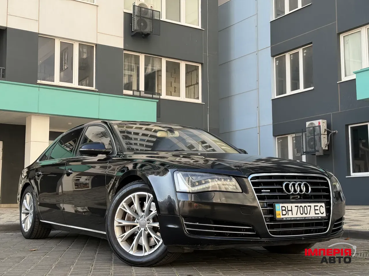 Audi A8 - фото 8