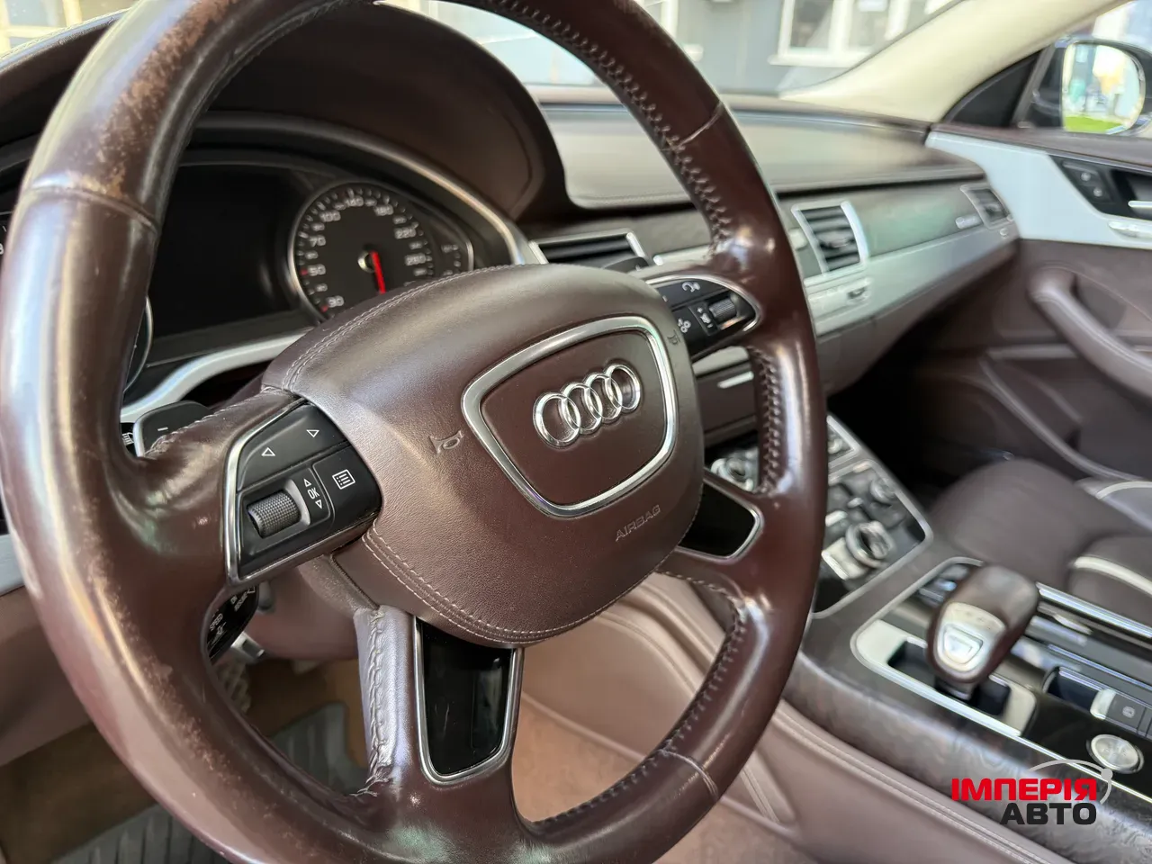 Audi A8 - фото 25