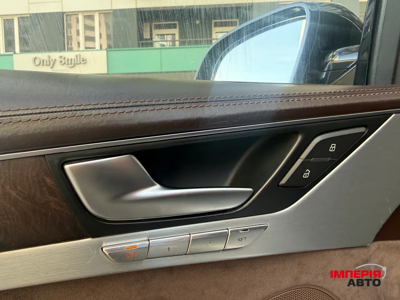 Audi A8 - фото 21