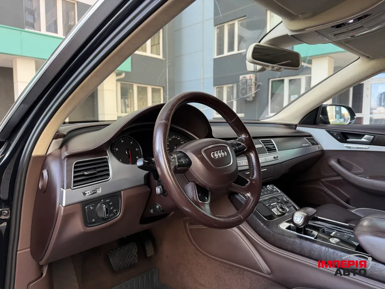 Audi A8 - фото 27