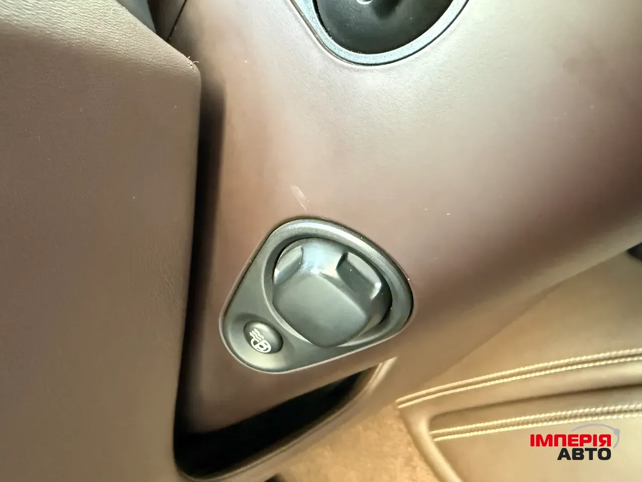 Audi A8 - фото 29