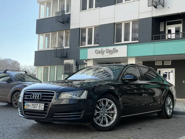 Audi A8 - фото 3
