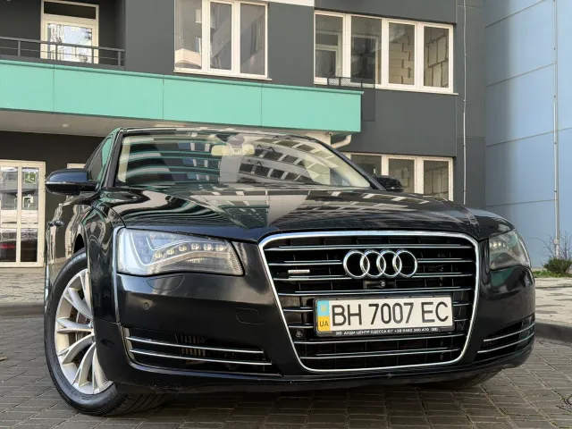 Audi A8 - фото 4