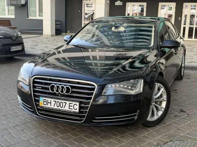 Audi A8 - фото 5