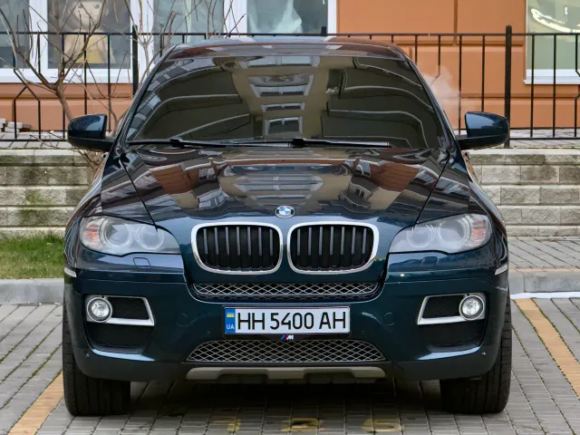 BMW X6 - фото 2