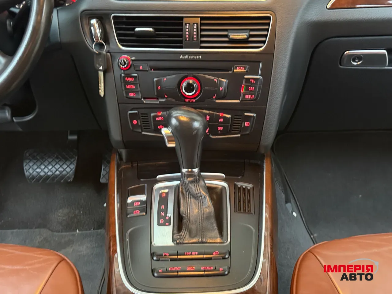 Audi Q5 - фото 49