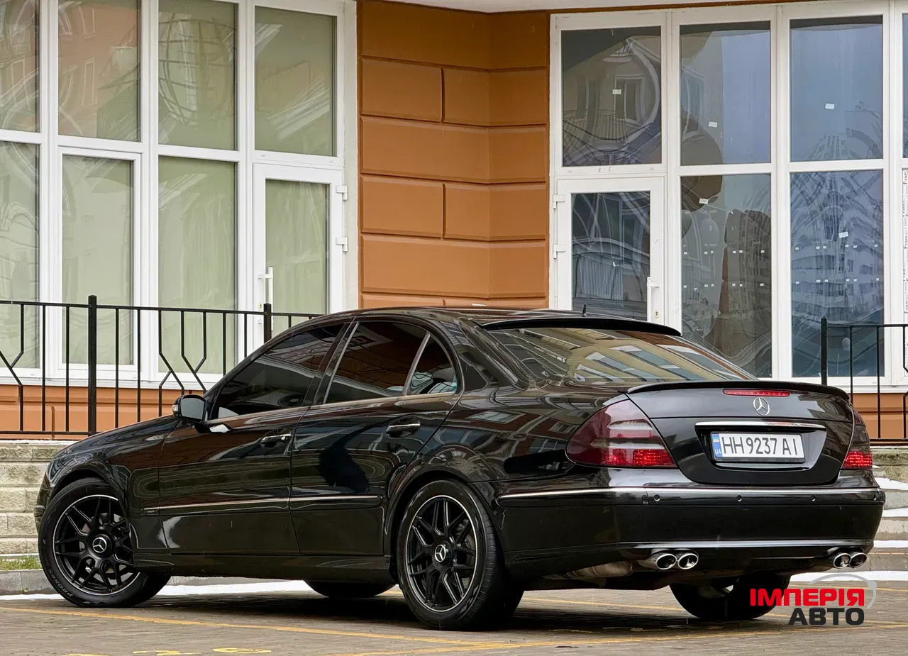 Mercedes-Benz E-Класс - фото 32