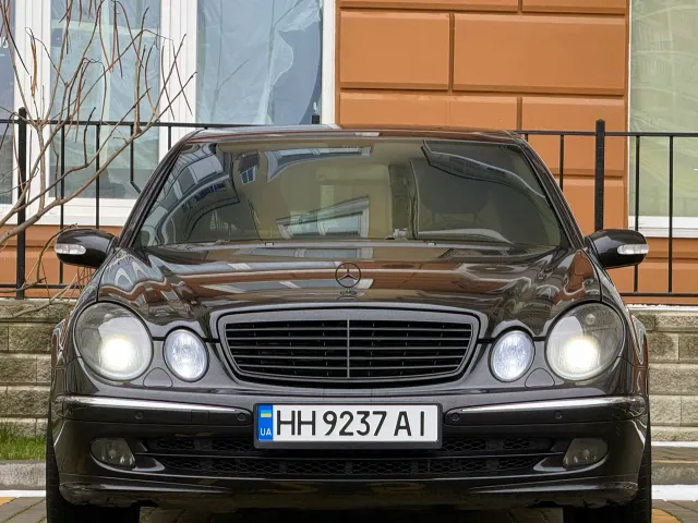 Mercedes-Benz E-Класс - фото 3