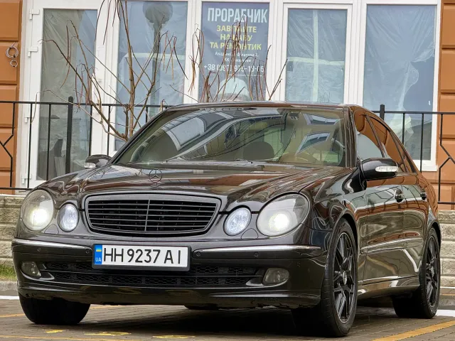 Mercedes-Benz E-Класс - фото 4