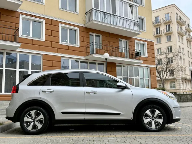 Kia Niro - фото 2