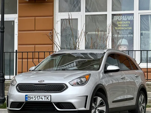 Kia Niro - фото 1