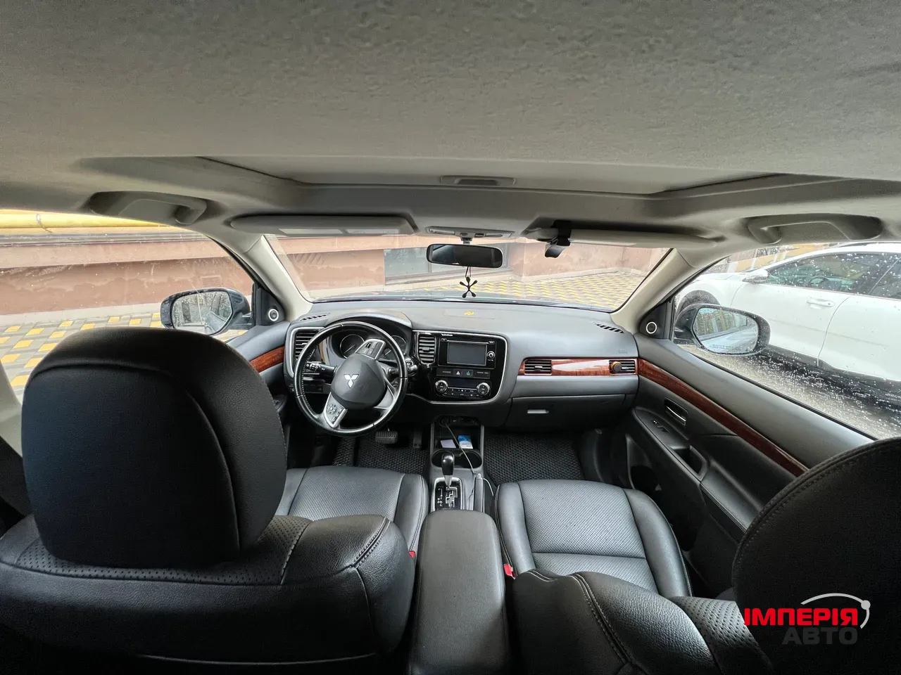 Mitsubishi Outlander - фото 6