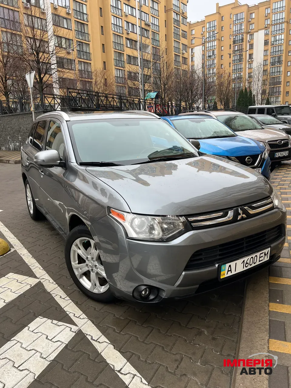Mitsubishi Outlander - фото 4