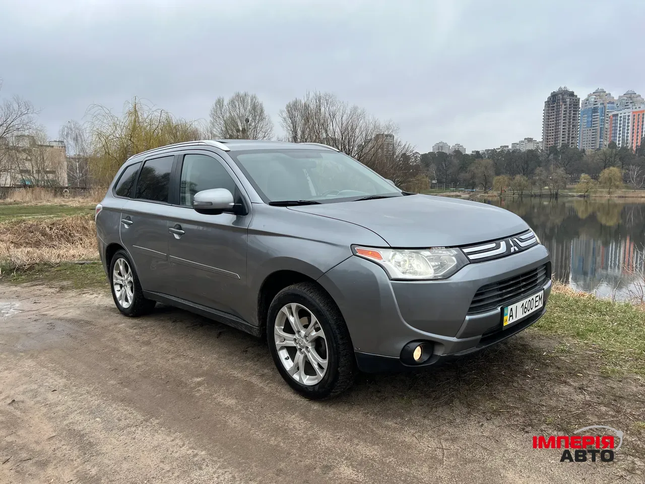 Mitsubishi Outlander - фото 2