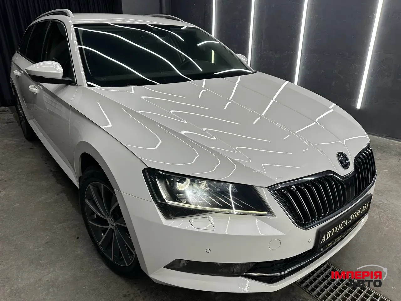 Skoda Superb - фото 8