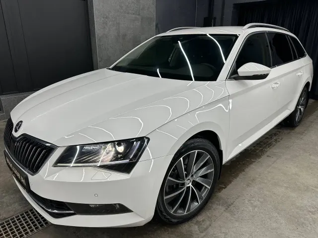 Skoda Superb - фото 1