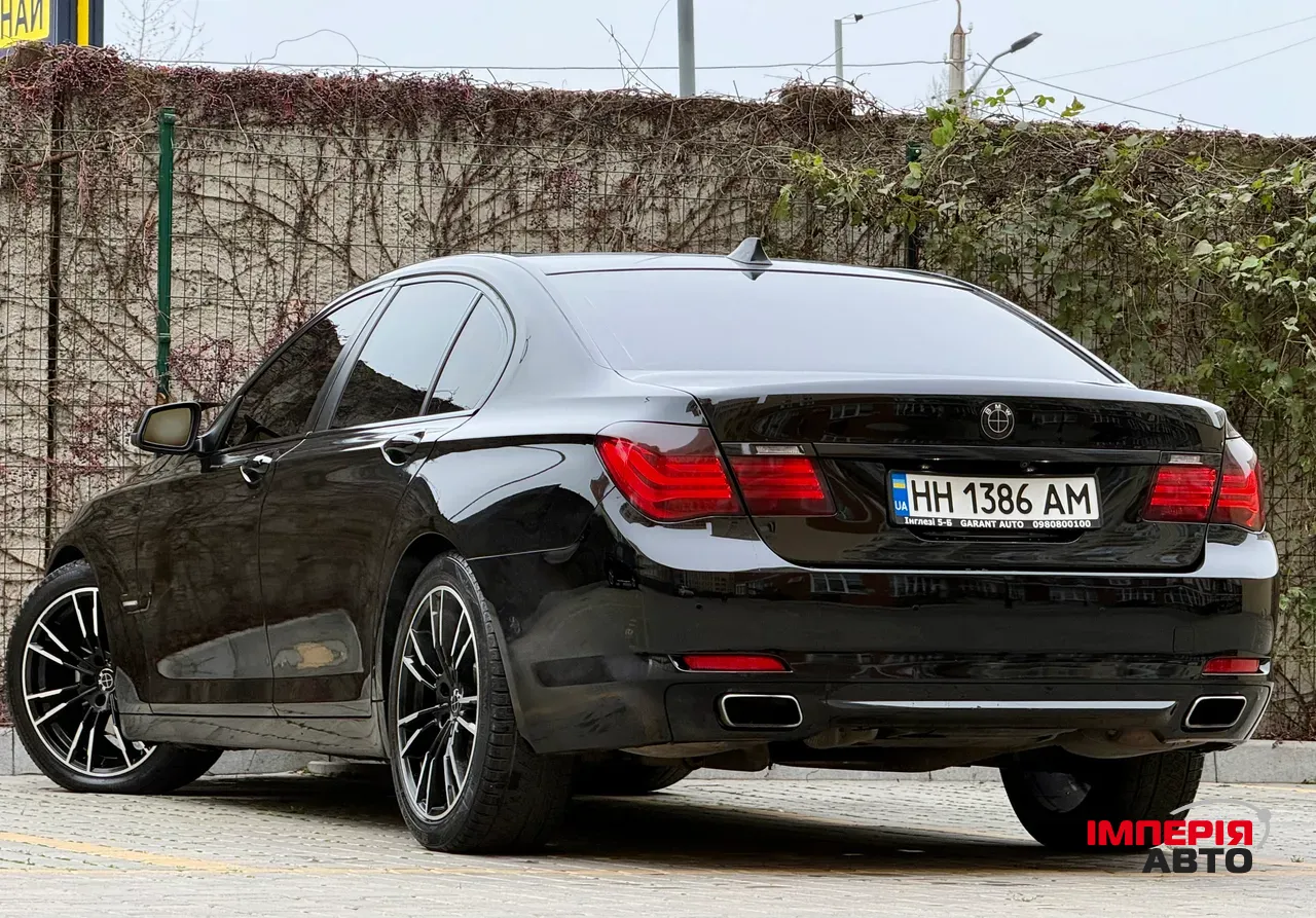 BMW 7 серії - фото 33