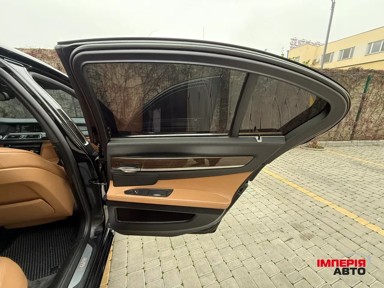 BMW 7 серії - фото 42