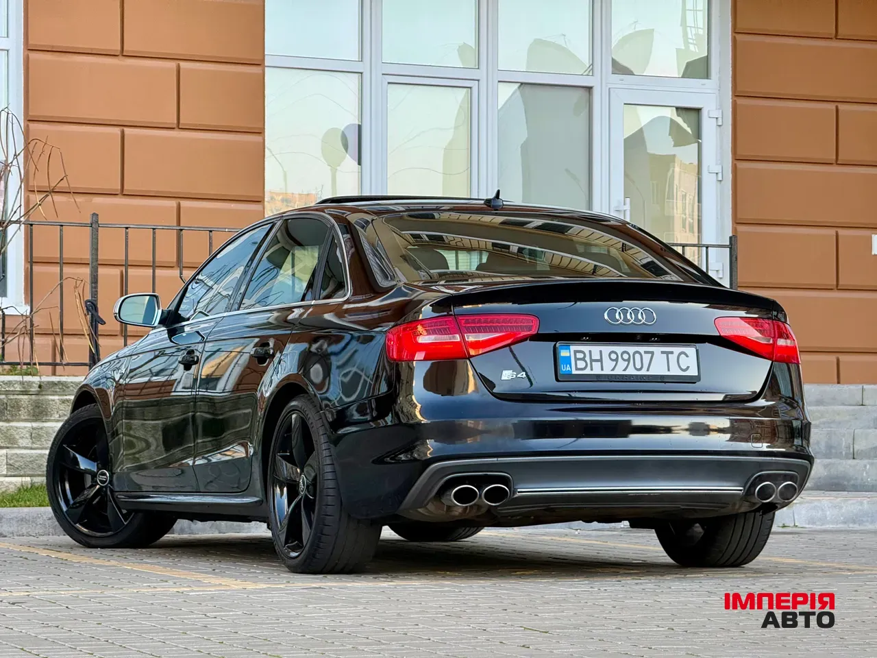 Audi S4 - фото 32