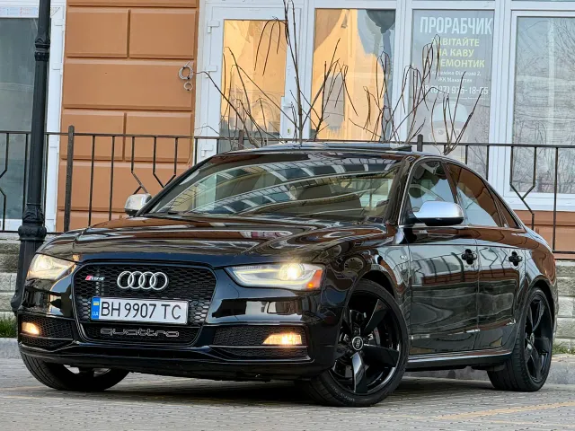 Audi S4 - фото 5