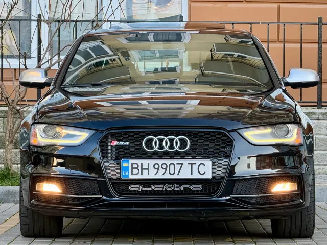 Audi S4 - фото 2