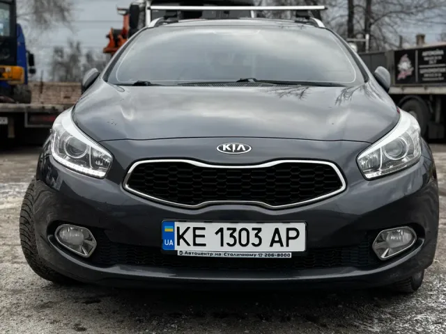 Kia Ceed - фото 5