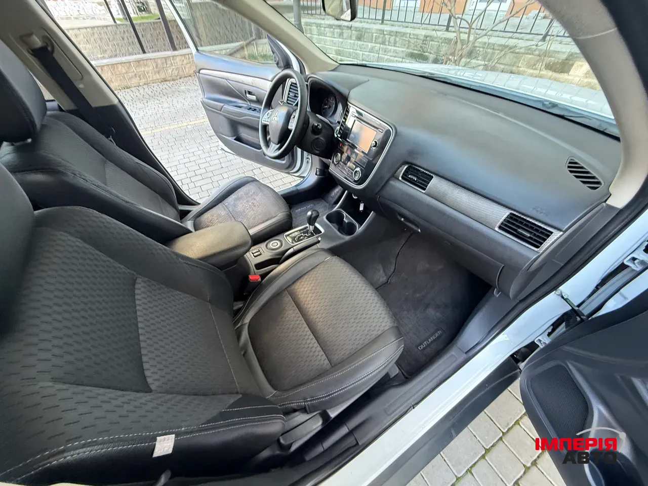 Mitsubishi Outlander - фото 47