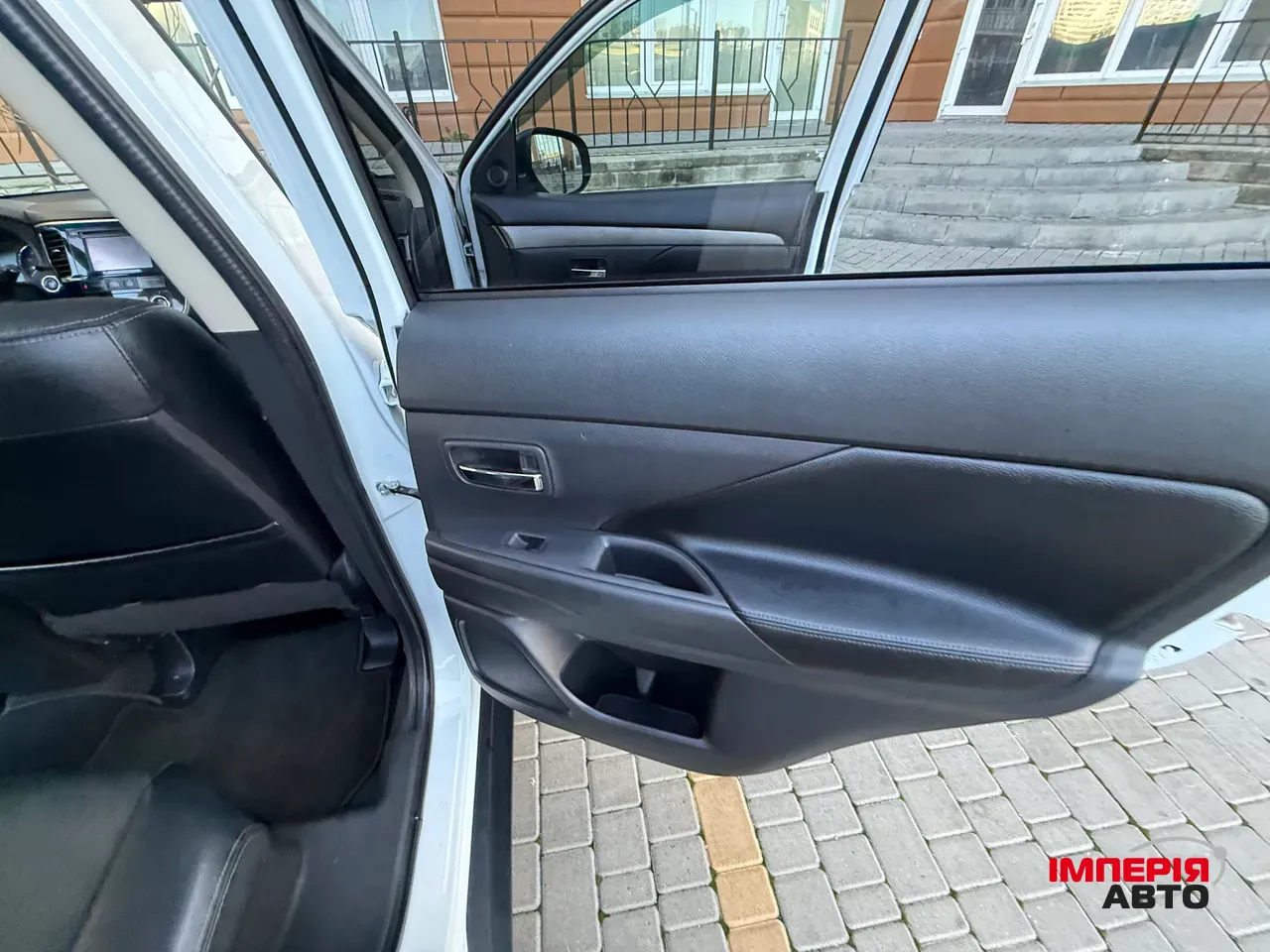 Mitsubishi Outlander - фото 37