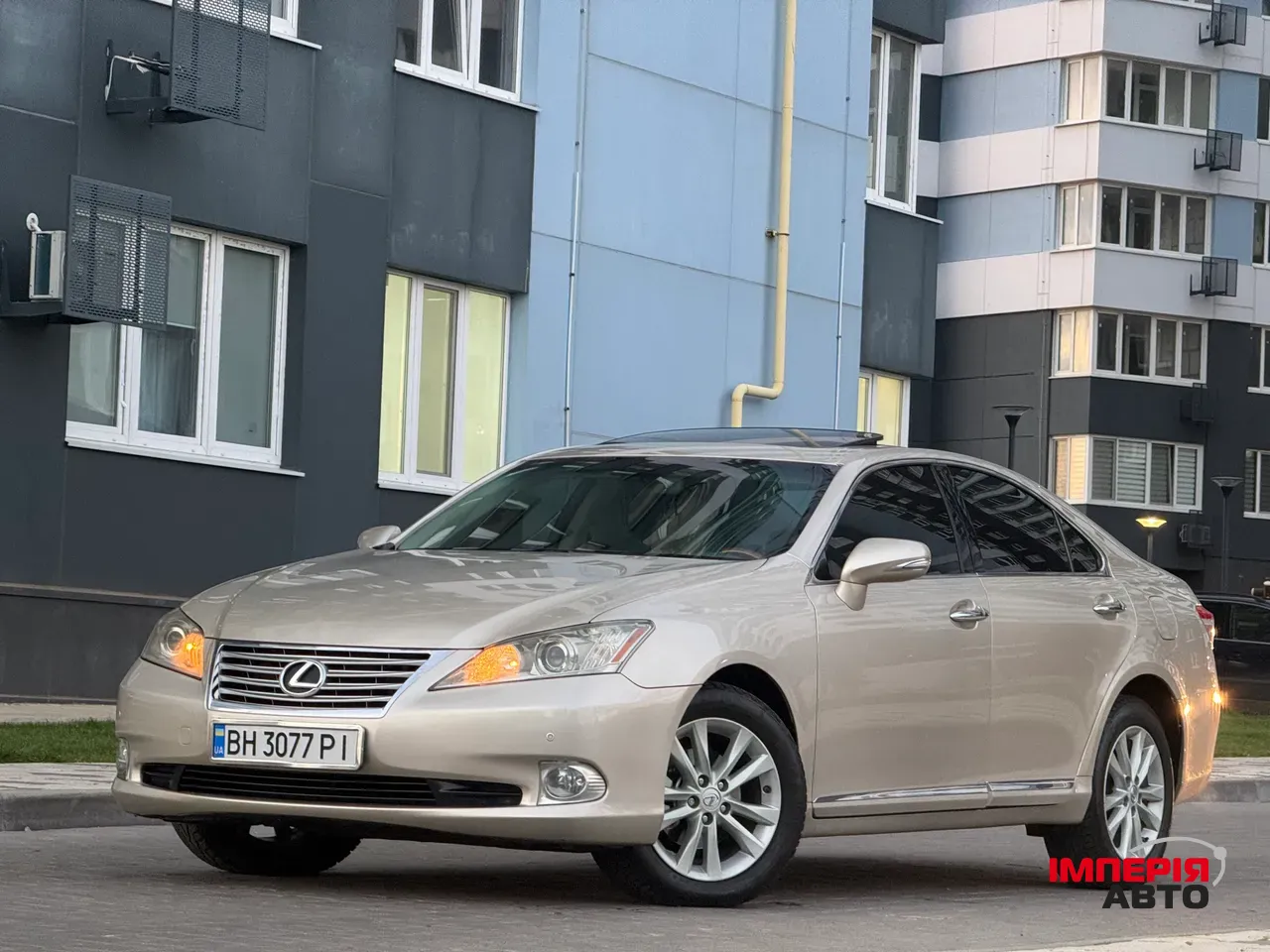 Lexus ES - фото 16