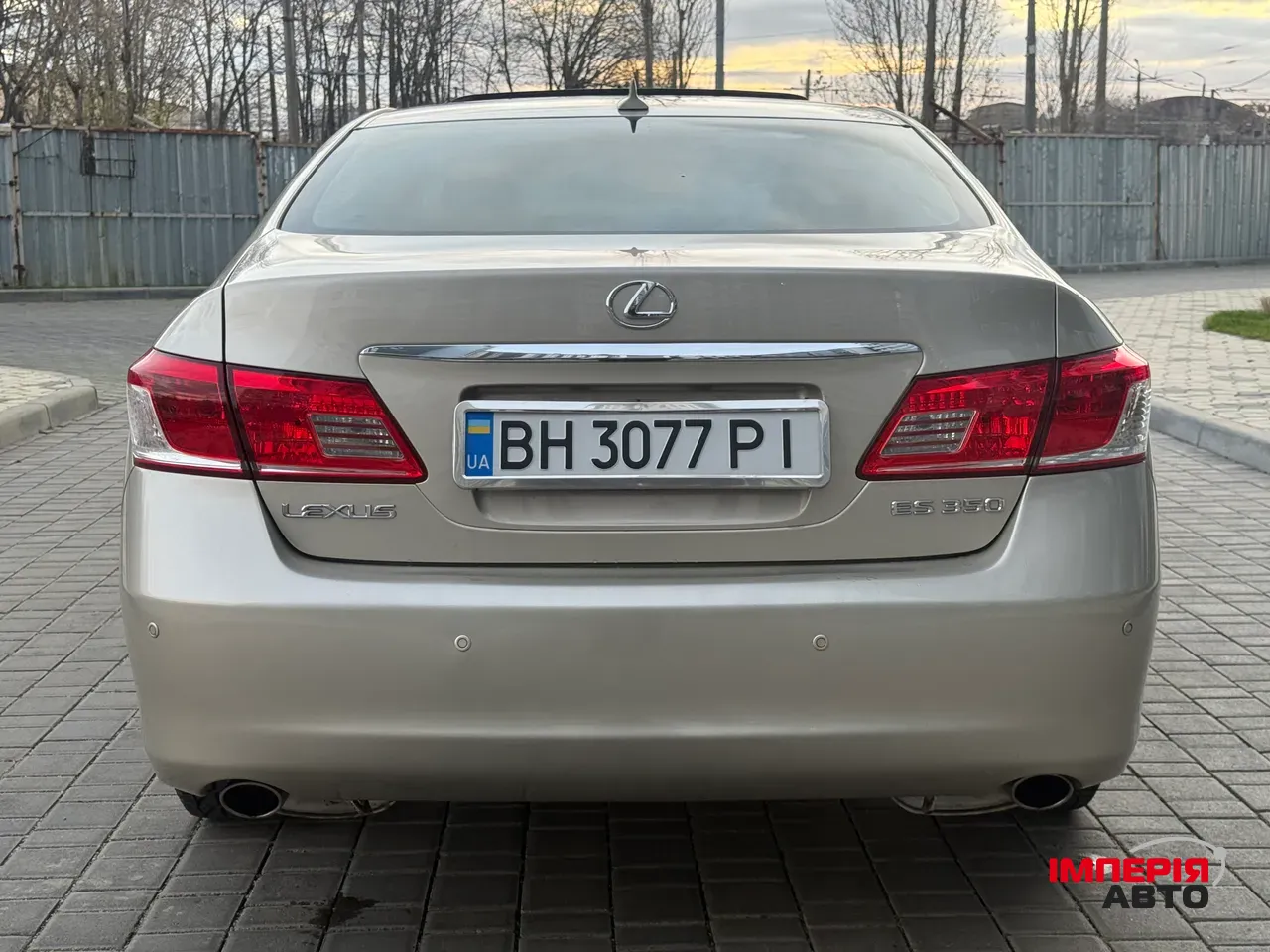 Lexus ES - фото 8