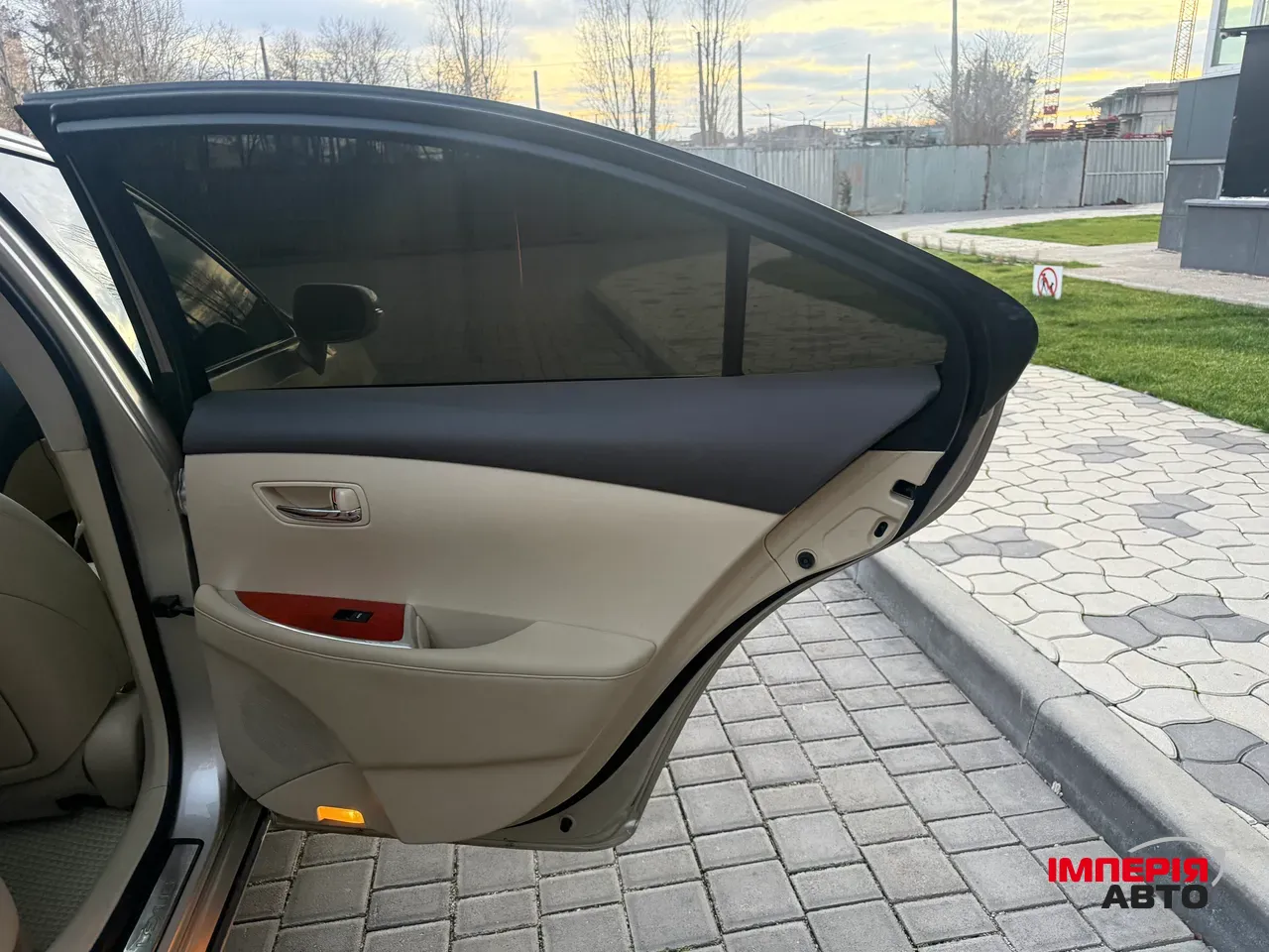 Lexus ES - фото 60