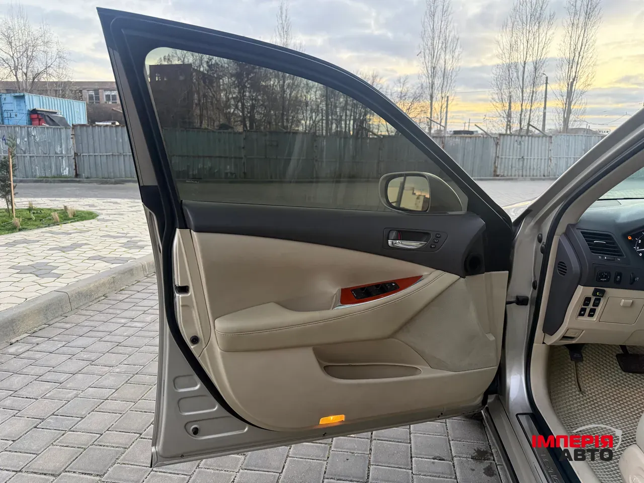 Lexus ES - фото 34