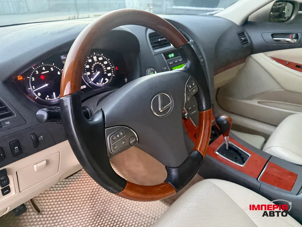 Lexus ES - фото 44