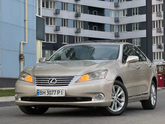 Lexus ES - фото 1