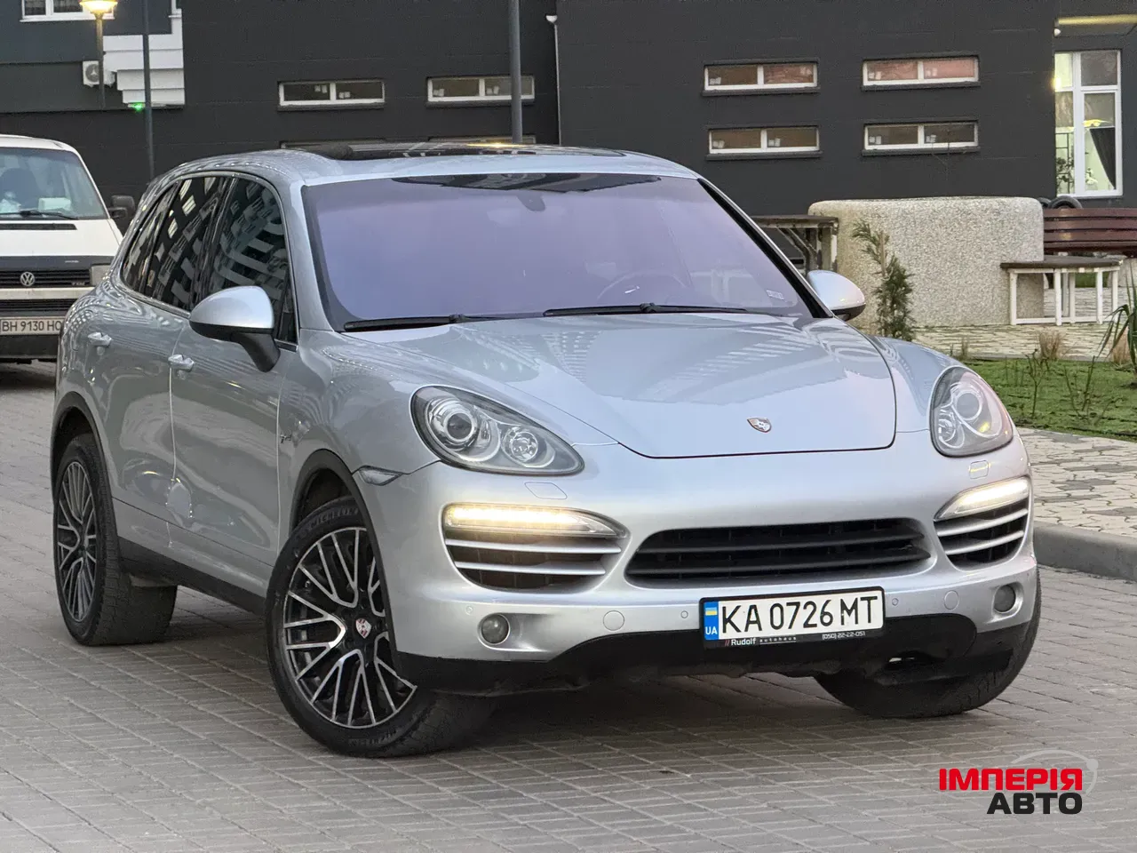 Porsche Cayenne - фото 30