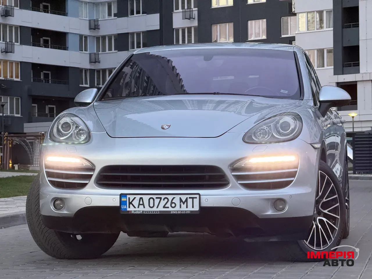 Porsche Cayenne - фото 12