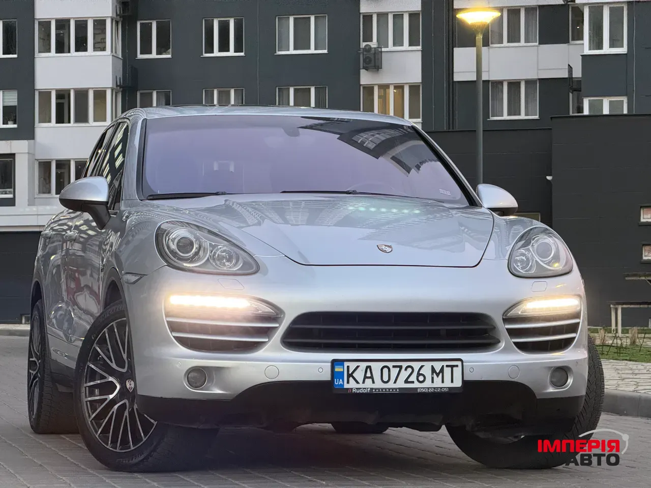 Porsche Cayenne - фото 24